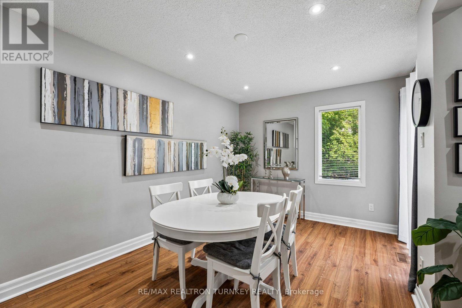 805 Playter Crescent, Newmarket, Ontario  L3X 1W7 - Photo 14 - N13718896