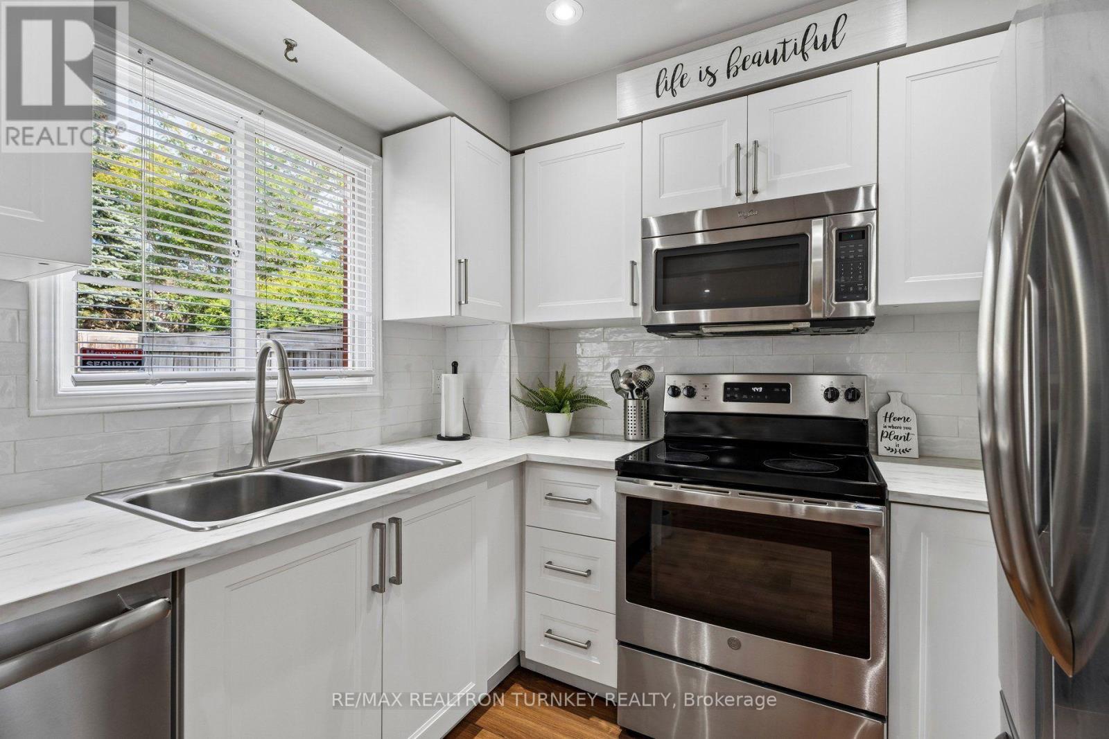 805 Playter Crescent, Newmarket, Ontario  L3X 1W7 - Photo 19 - N13718896