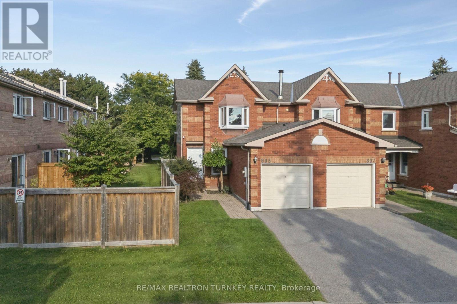 805 Playter Crescent, Newmarket, Ontario  L3X 1W7 - Photo 3 - N13718896