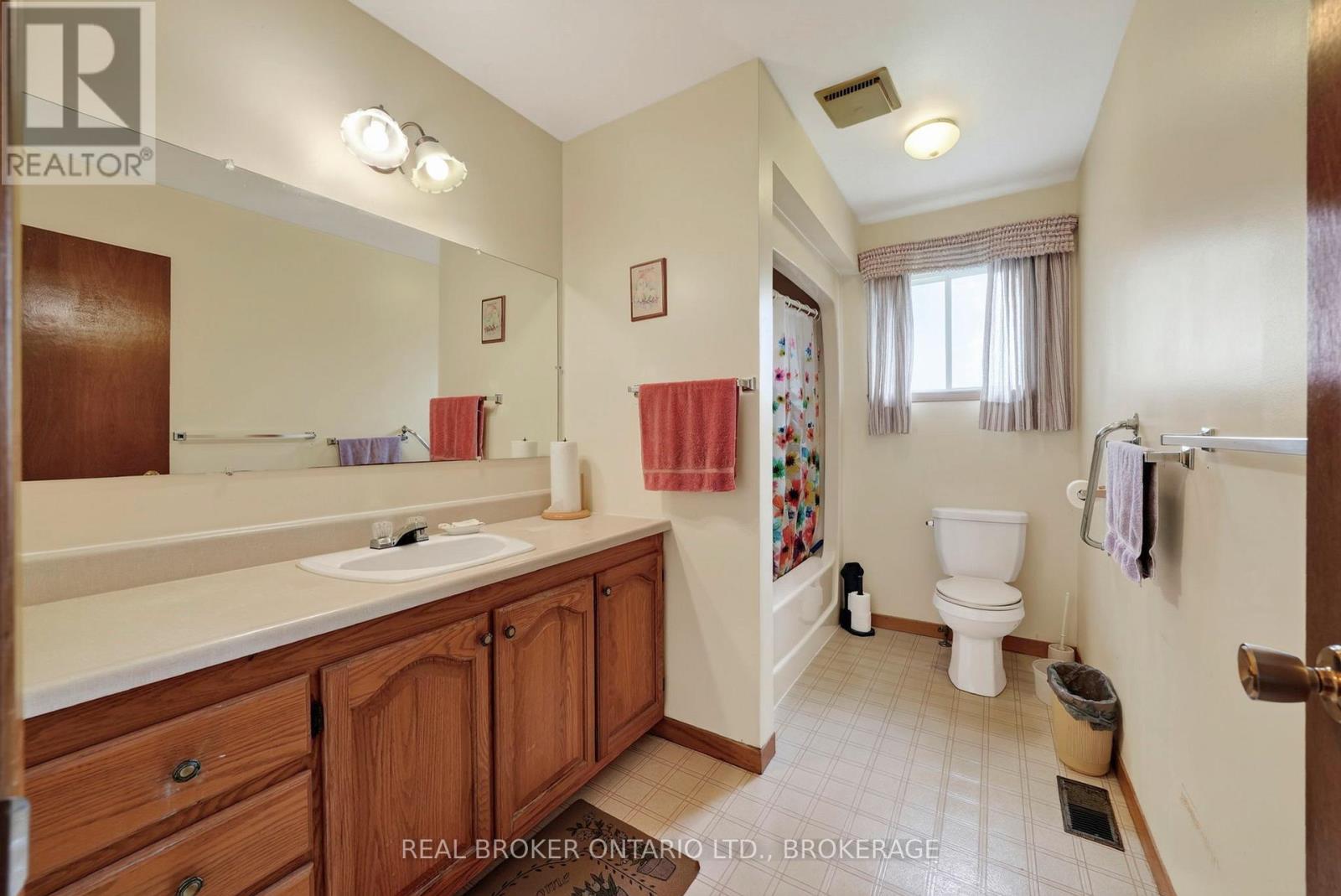 17550 Island Road, South Stormont, Ontario  K0C 1S0 - Photo 19 - X13718870