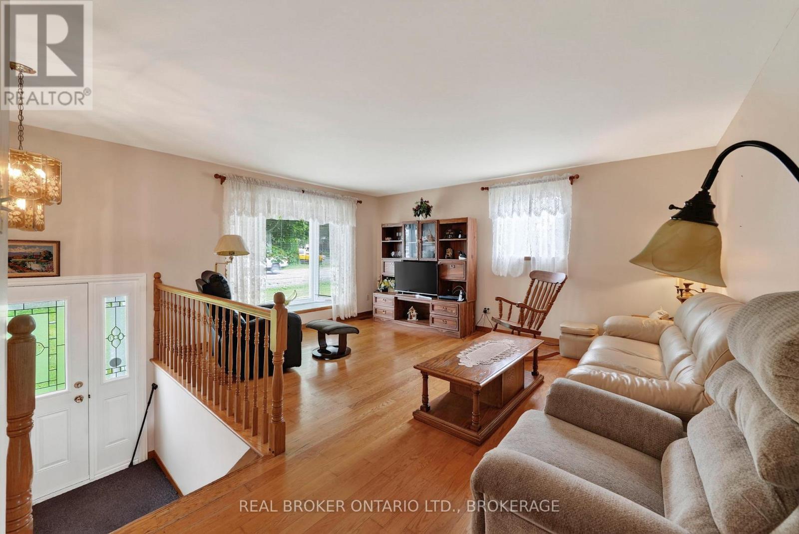 17550 Island Road, South Stormont, Ontario  K0C 1S0 - Photo 3 - X13718870