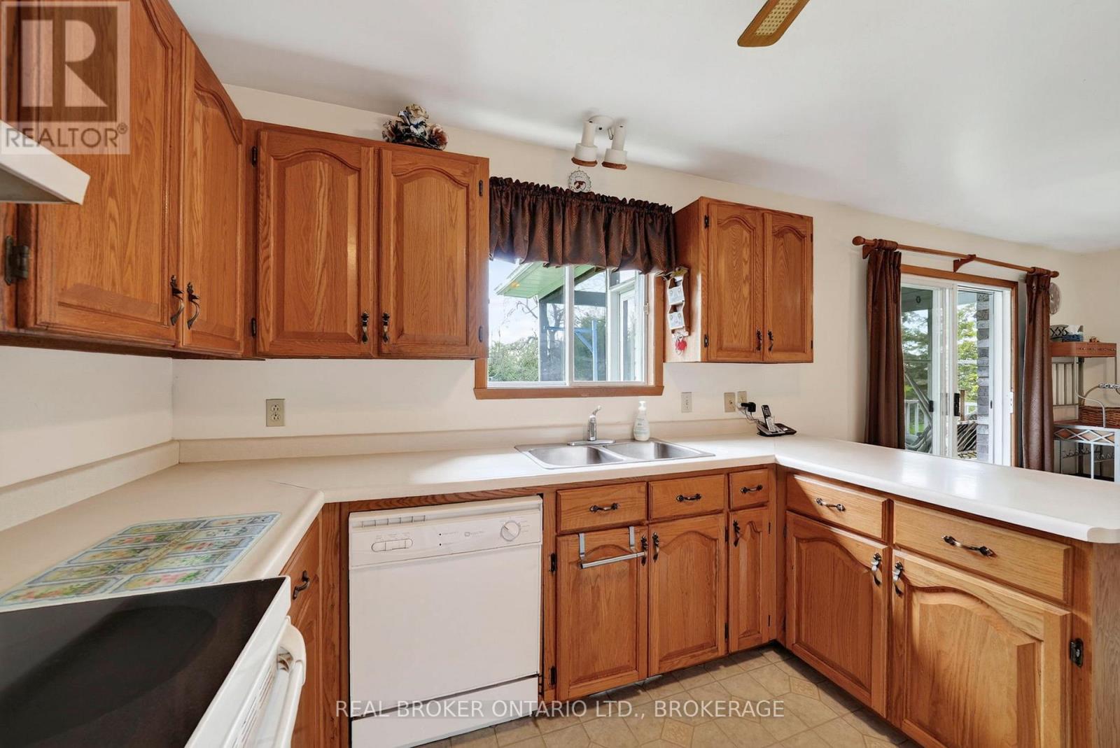 17550 Island Road, South Stormont, Ontario  K0C 1S0 - Photo 8 - X13718870