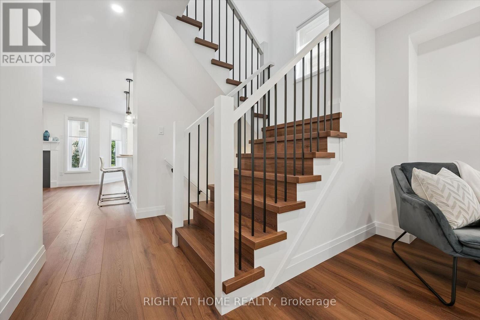 2294 Seton Crescent, Burlington, Ontario  L7L 6Y4 - Photo 20 - W13718864