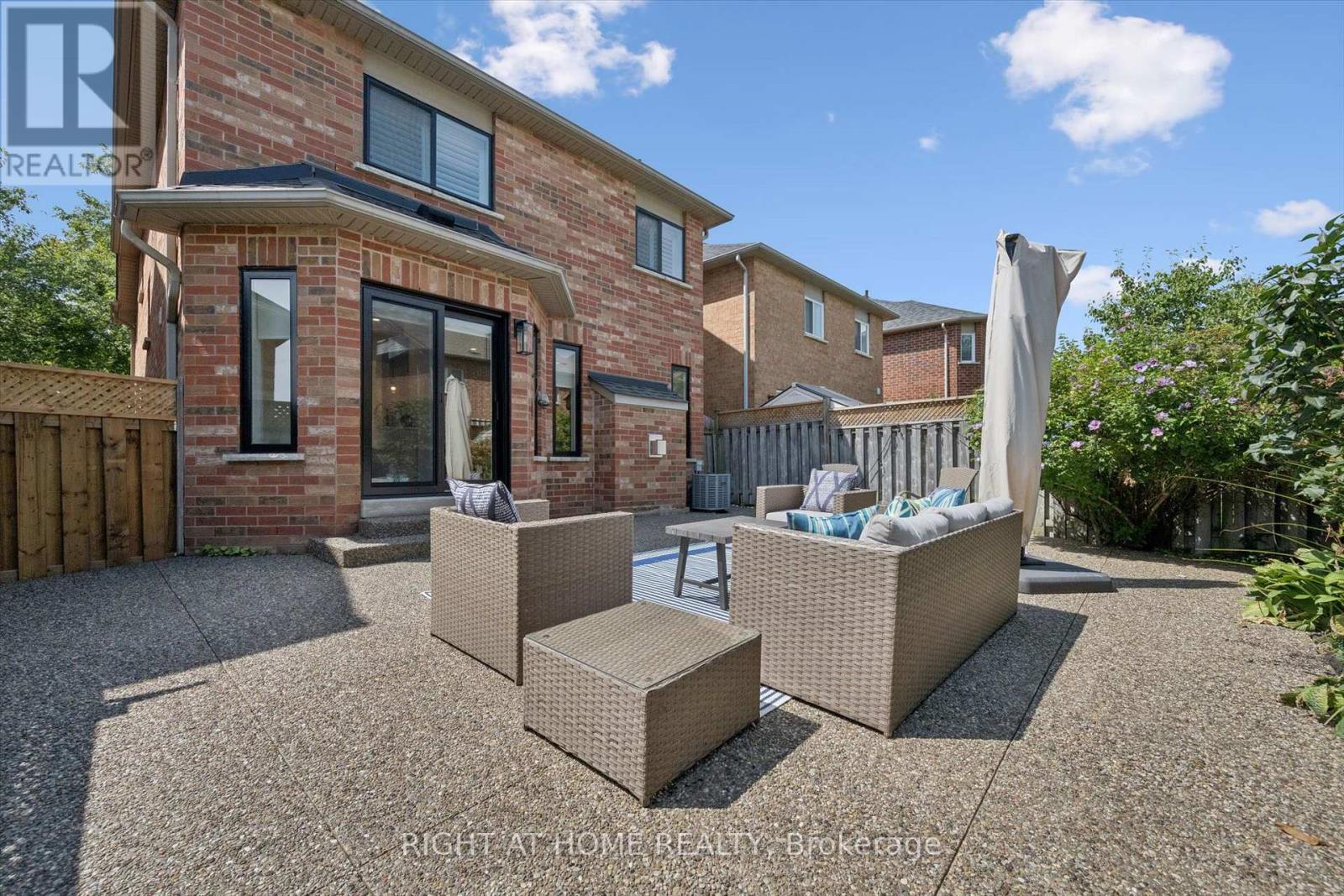 2294 Seton Crescent, Burlington, Ontario  L7L 6Y4 - Photo 41 - W13718864