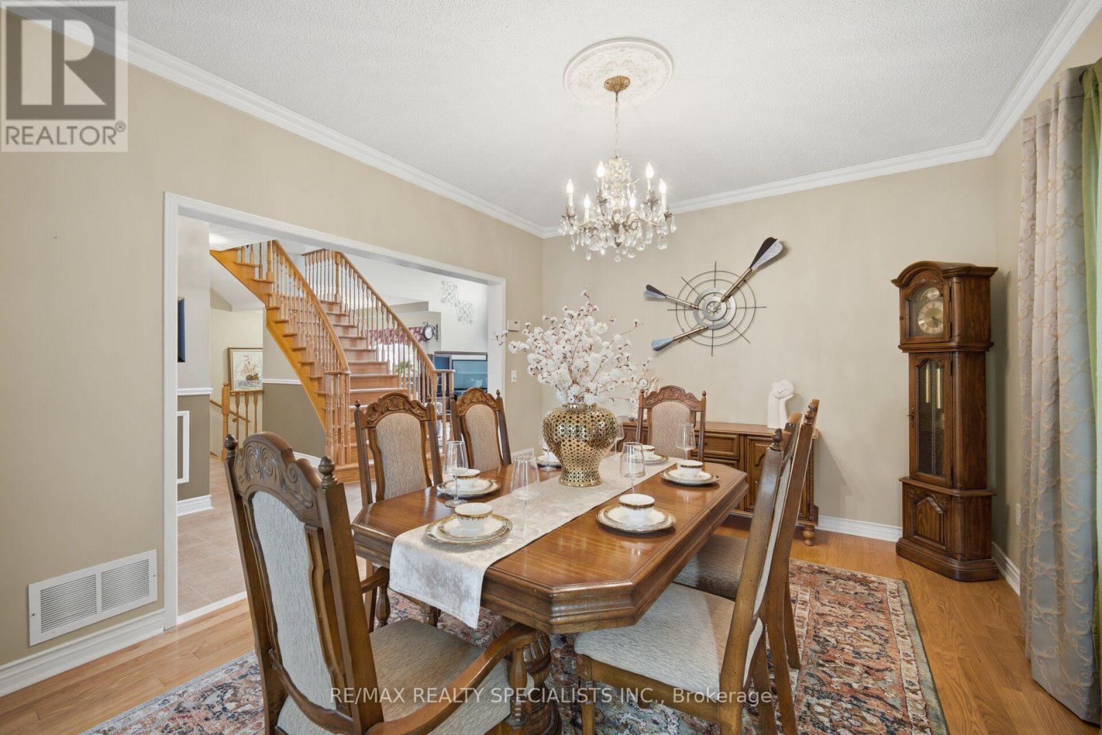 25 Dovergreen Drive, Brampton, Ontario  L7A 2M9 - Photo 12 - W13718910