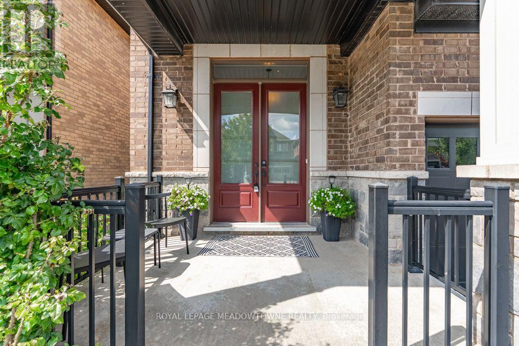 461 Parent Place, Milton, Ontario L9E 1L2 - Photo 3 - W13718914