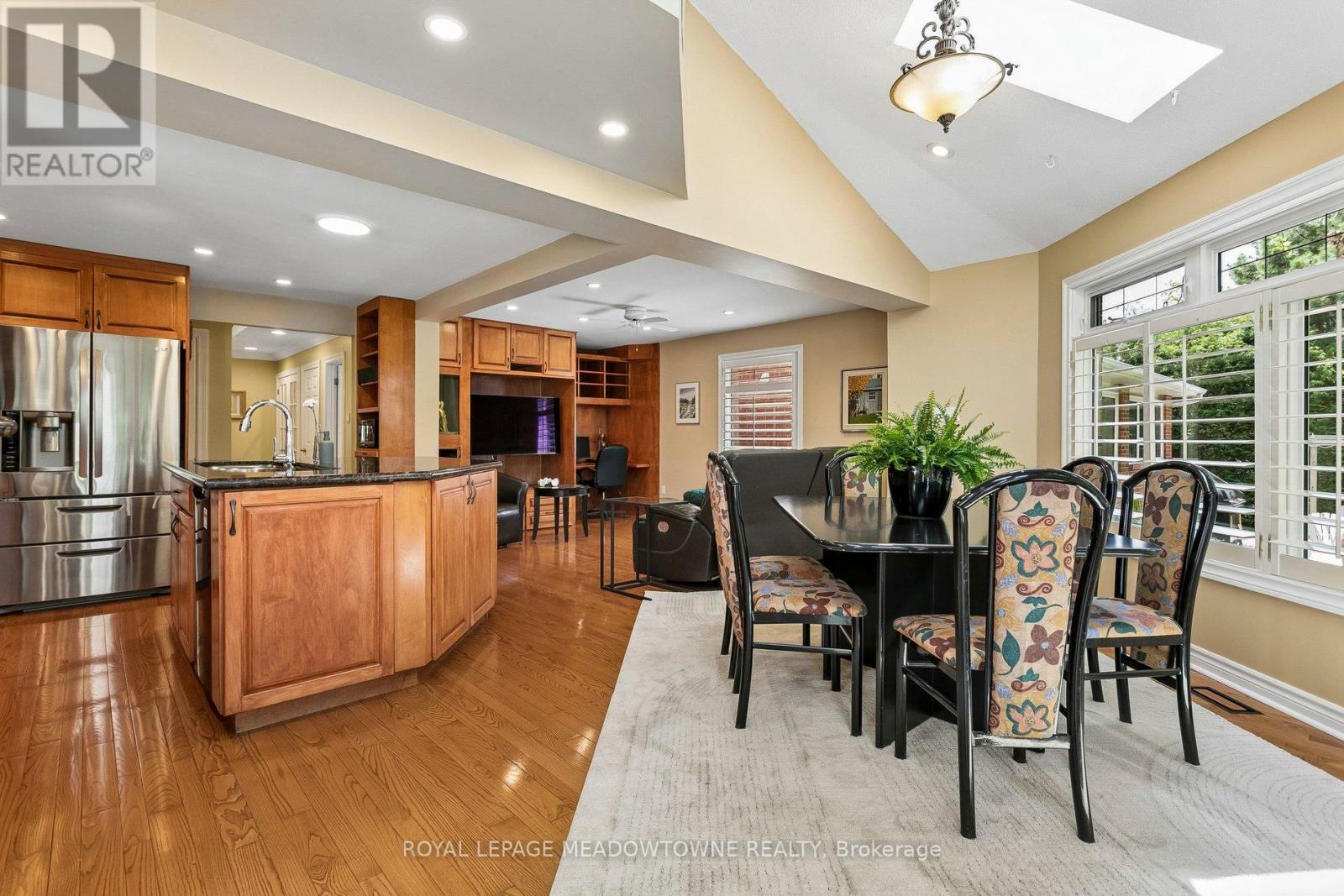 3170 Plum Tree Crescent, Mississauga, Ontario  L5N 4X3 - Photo 12 - W13718932
