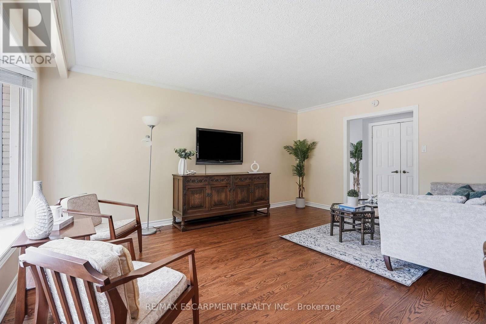 616 Mullin Way, Burlington, Ontario  L7L 4J4 - Photo 12 - W13718944