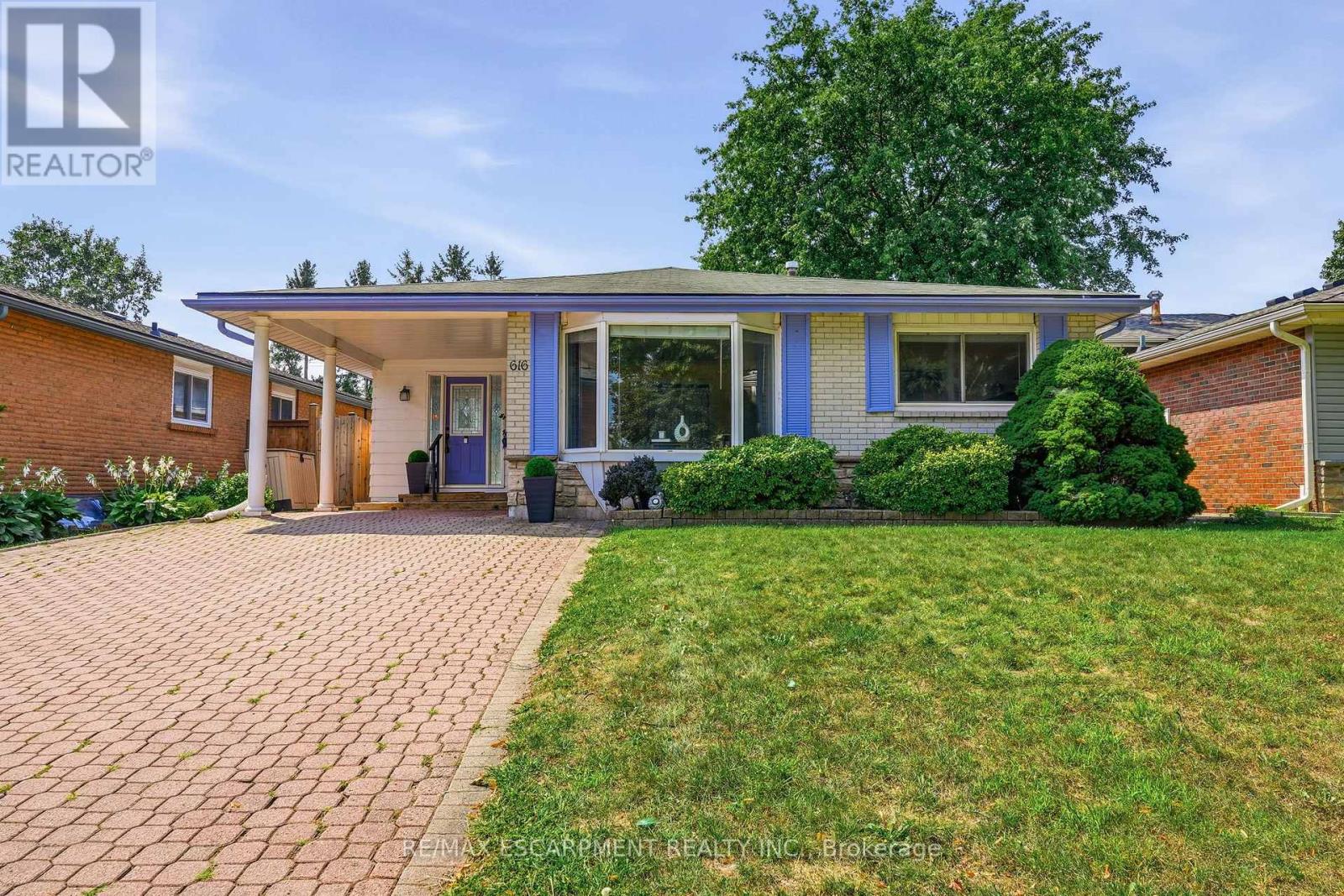 616 Mullin Way, Burlington, Ontario  L7L 4J4 - Photo 2 - W13718944