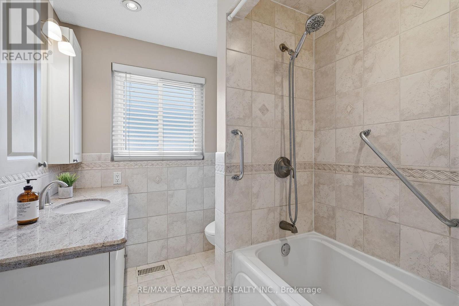 616 Mullin Way, Burlington, Ontario  L7L 4J4 - Photo 21 - W13718944
