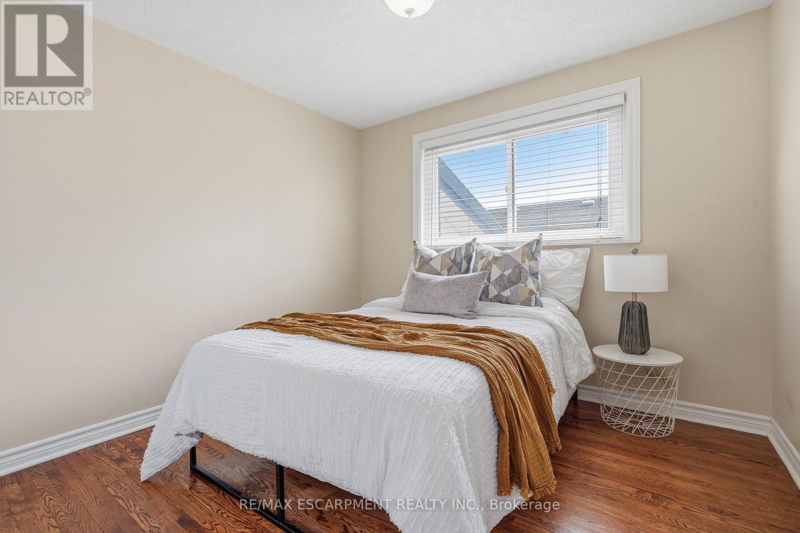 616 Mullin Way, Burlington, Ontario  L7L 4J4 - Photo 24 - W13718944