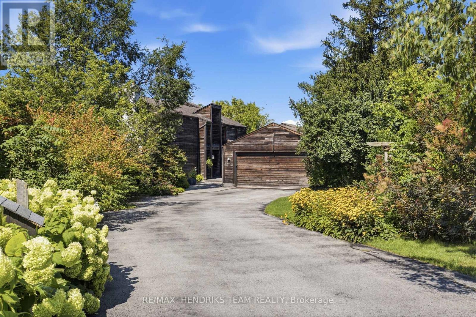 10 VERGORDA CIRCLE, St. Catharines, Ontario