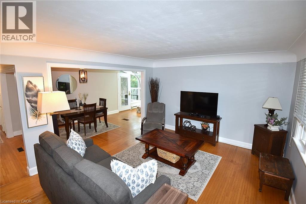 936 Boothman Avenue, Burlington, Ontario  L7T 1P6 - Photo 4 - 40856137