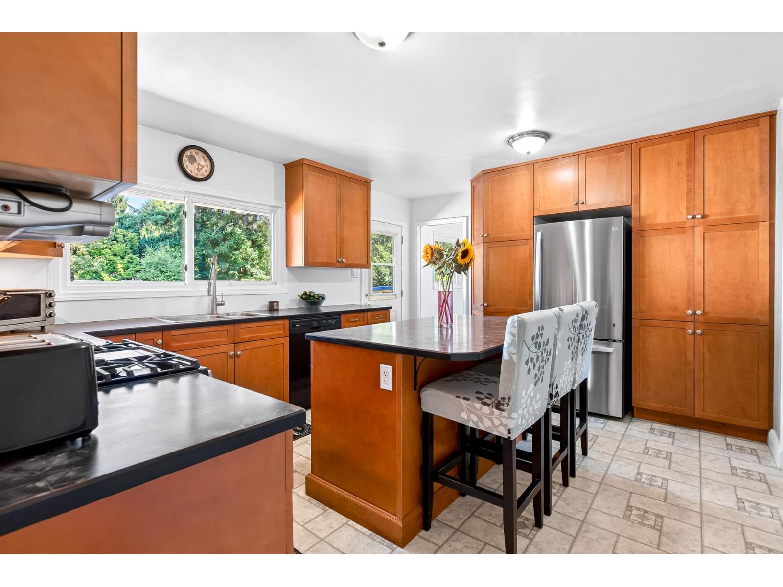 23915 48th Avenue, Langley, British Columbia  V2Z 2T1 - Photo 8 - R3159336