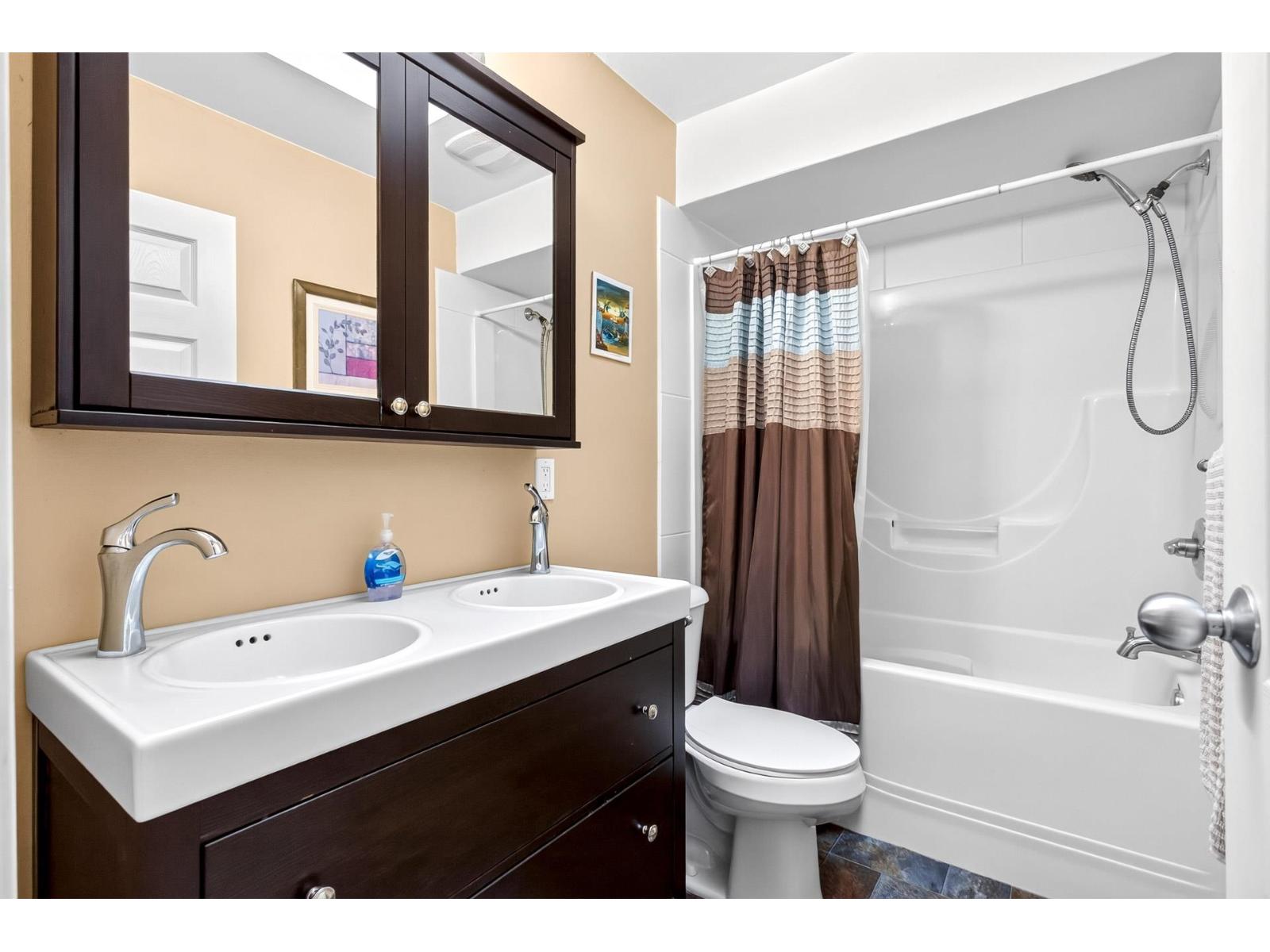 23915 48th Avenue, Langley, British Columbia  V2Z 2T1 - Photo 14 - R3159336