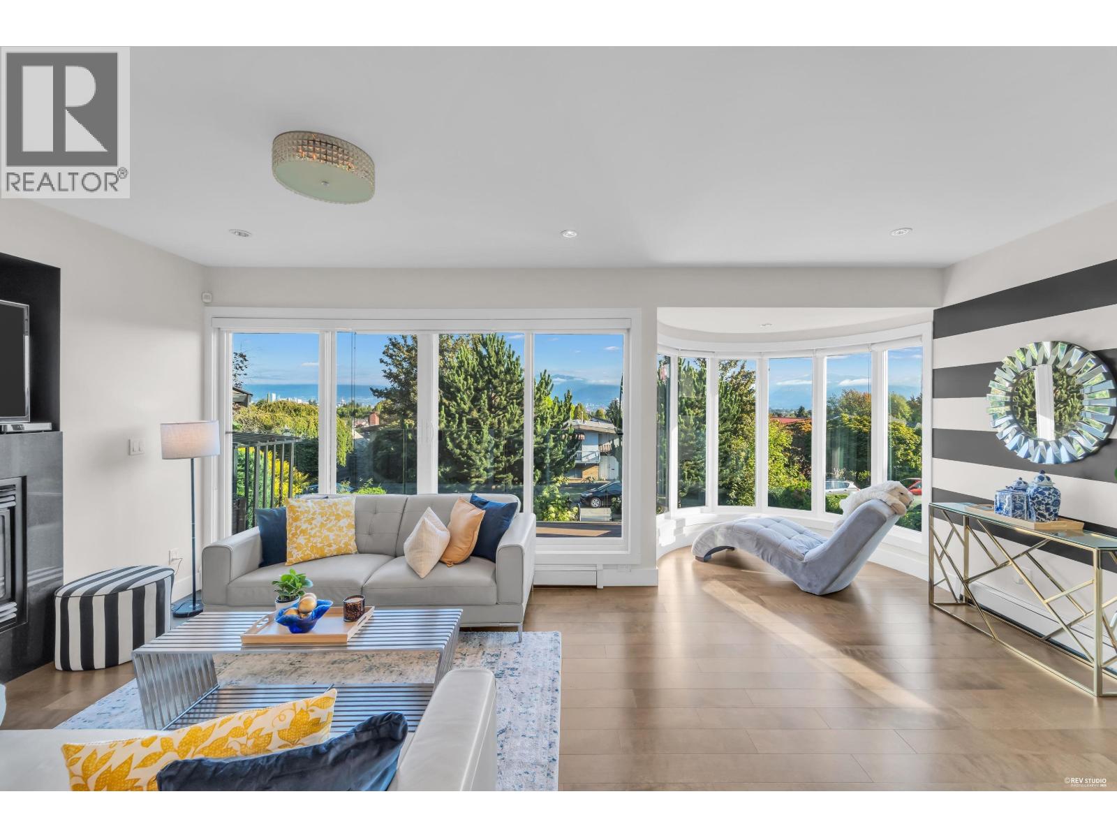 1370 E 35th Avenue, Vancouver, British Columbia  V5W 1C1 - Photo 3 - R3158733