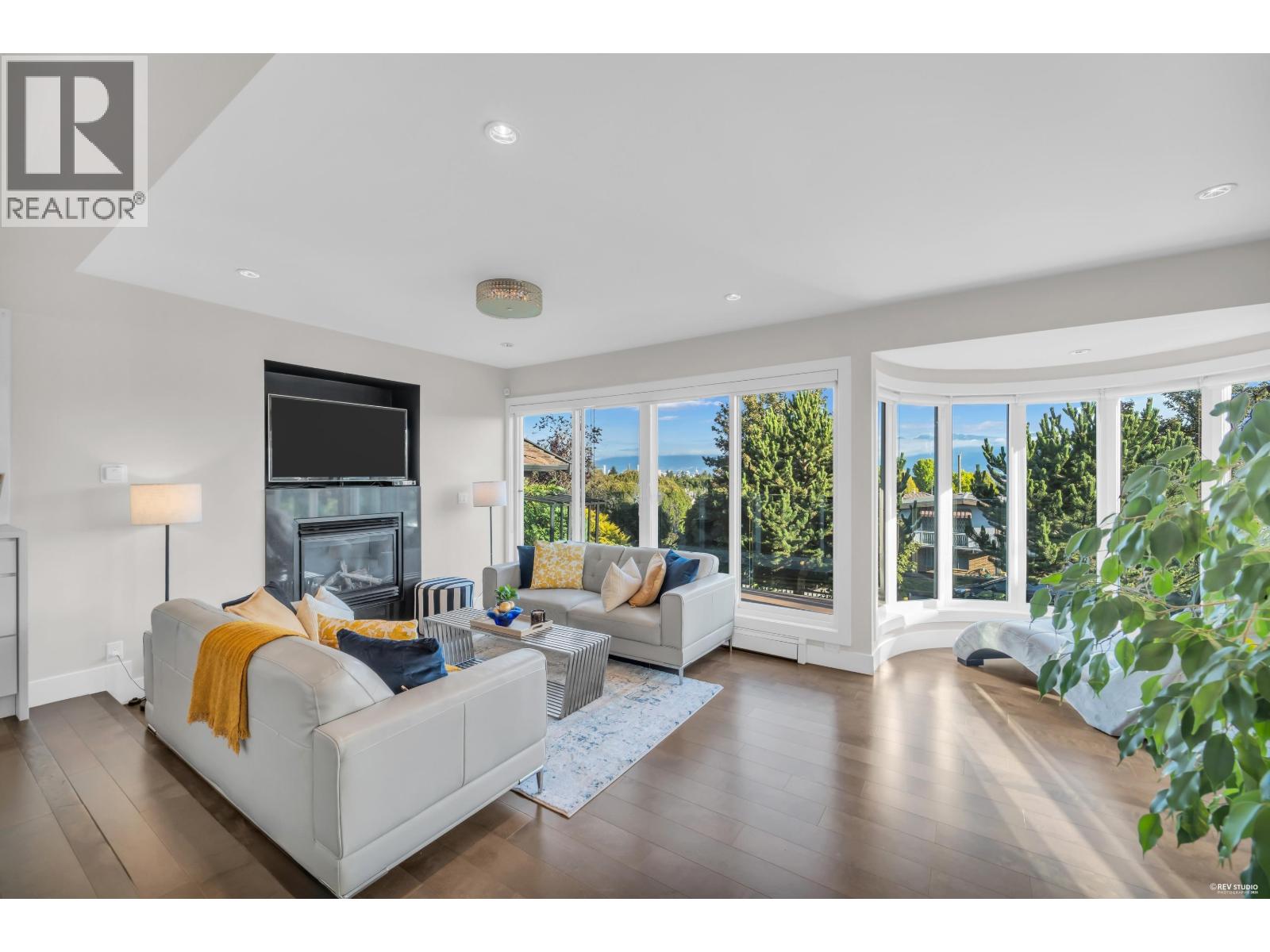 1370 E 35th Avenue, Vancouver, British Columbia  V5W 1C1 - Photo 2 - R3158733