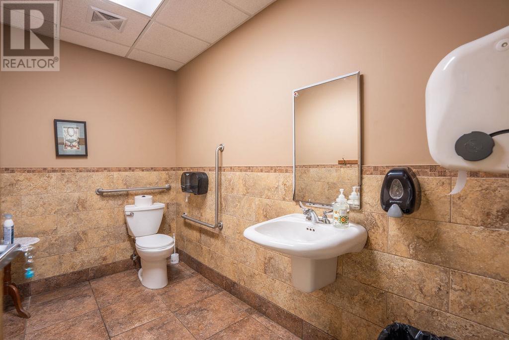 256 Wellington St W, Sault Ste. Marie, Ontario  P6A 5R3 - Photo 12 - SM262334