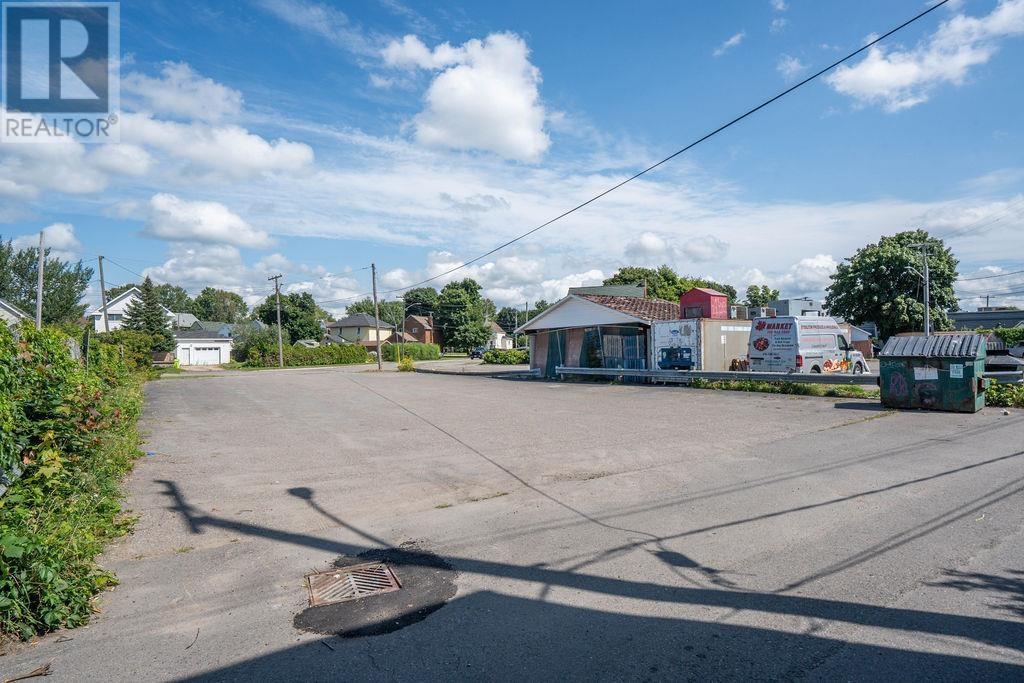 256 Wellington St W, Sault Ste. Marie, Ontario  P6A 5R3 - Photo 4 - SM262334