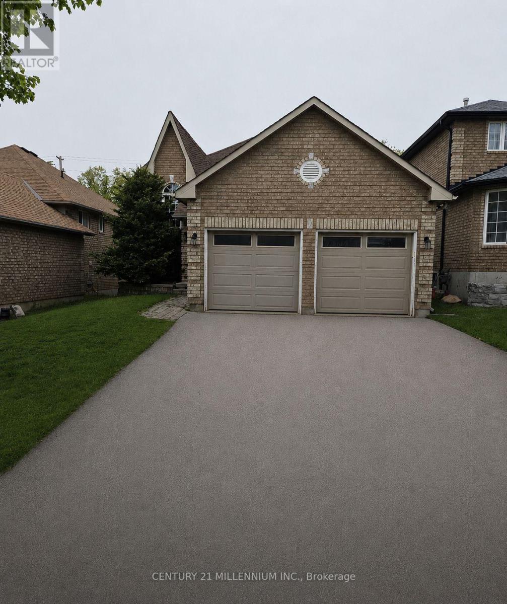89 MASTERS DRIVE, Barrie, Ontario