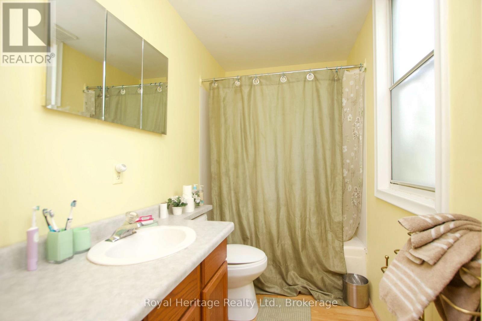 97 Westmount Street, Oshawa, Ontario  L1J 4X2 - Photo 12 - E13719160
