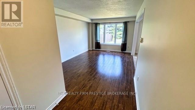 926 Grenfell Drive, London North, Ontario  N5X 4R8 - Photo 3 - X13719188