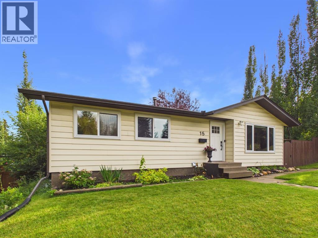 15 Hazelwood Crescent SW, Calgary, Alberta  T2V 3C1 - Photo 2 - A2339712