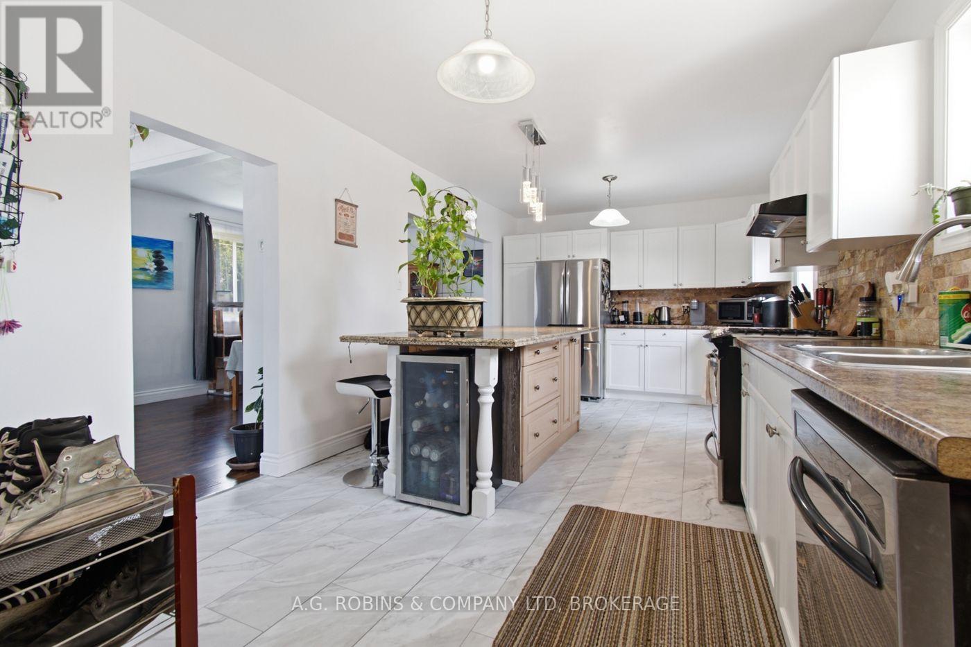 54 Clifford Avenue, Welland, Ontario  L3C 2G1 - Photo 15 - X13719084