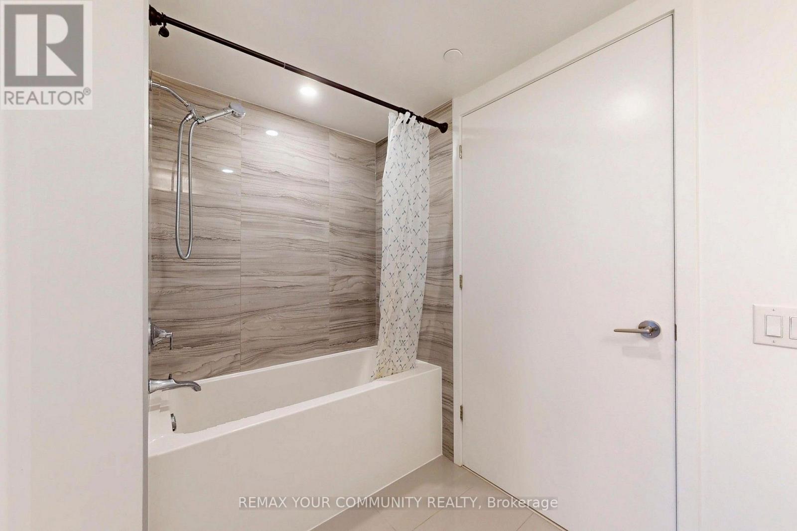 1001 - 39 Roehampton Avenue, Toronto, Ontario  M4P 0G1 - Photo 16 - C13719002