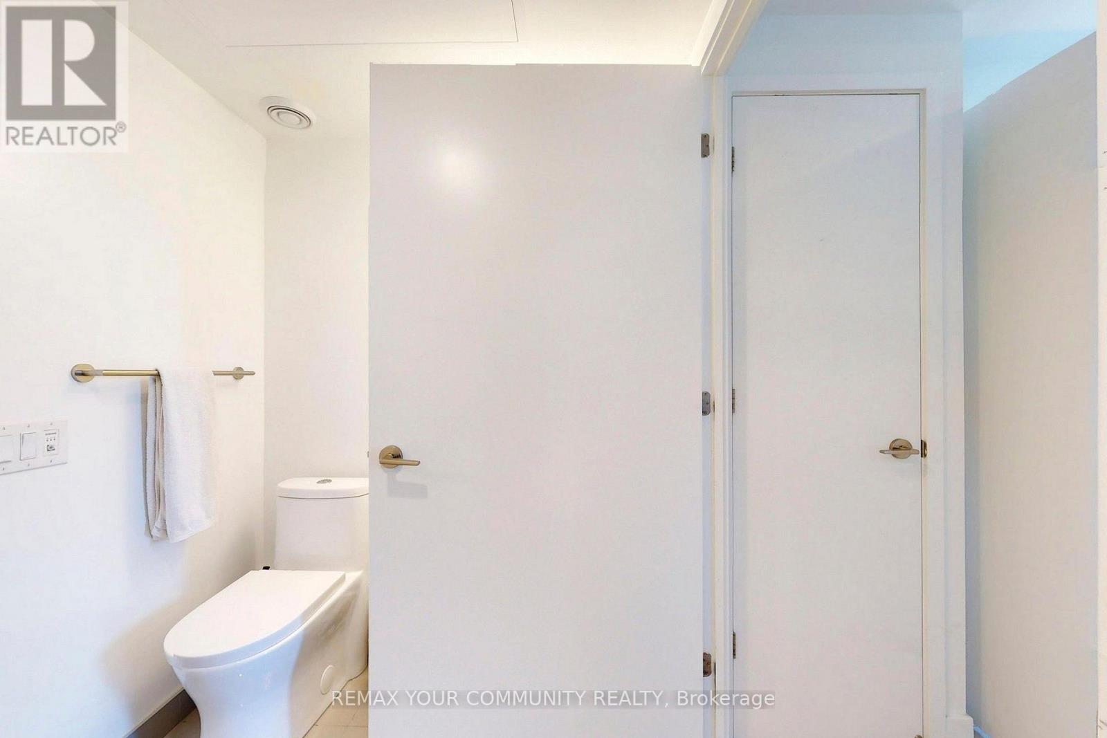 1001 - 39 Roehampton Avenue, Toronto, Ontario  M4P 0G1 - Photo 17 - C13719002