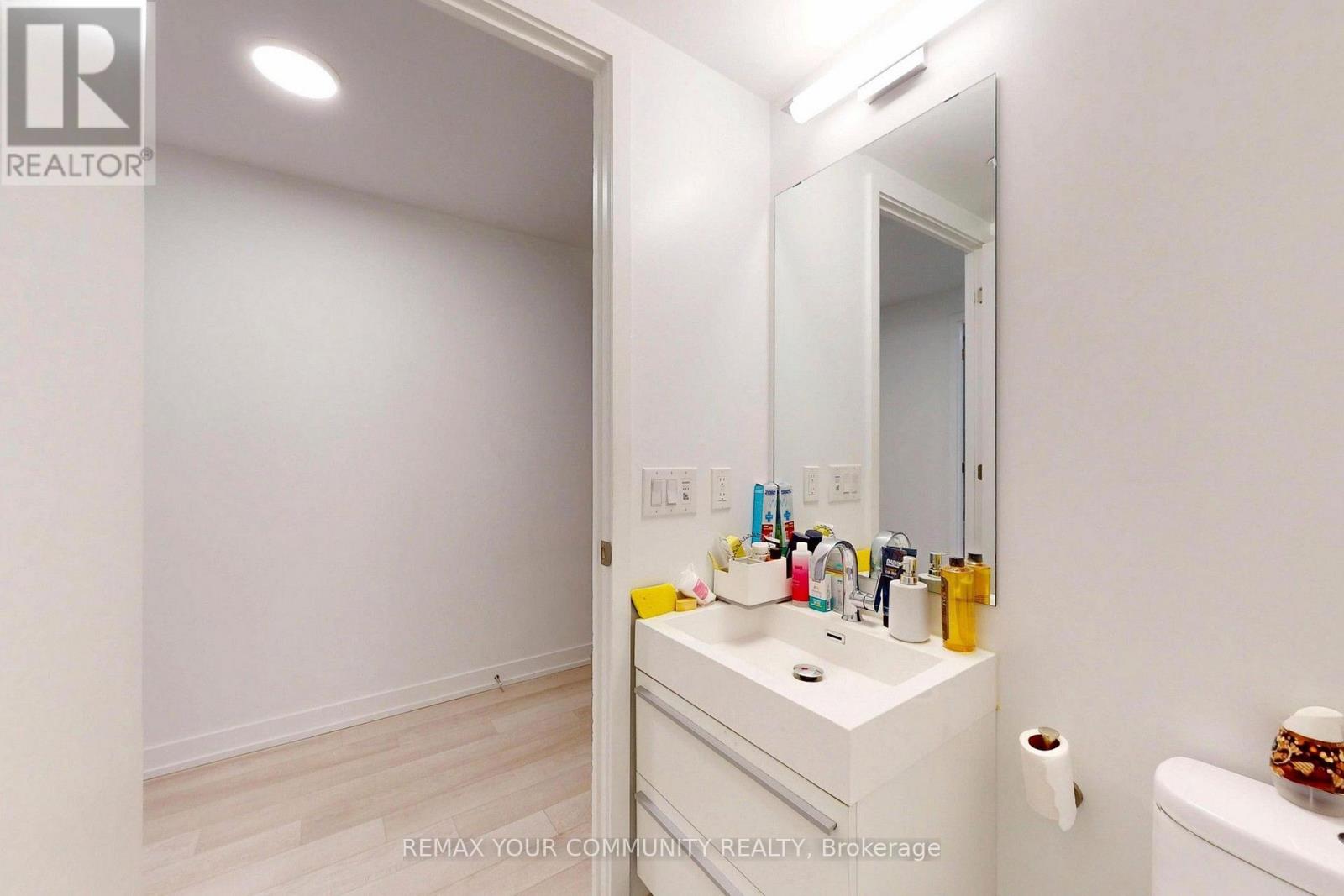 1001 - 39 Roehampton Avenue, Toronto, Ontario  M4P 0G1 - Photo 21 - C13719002