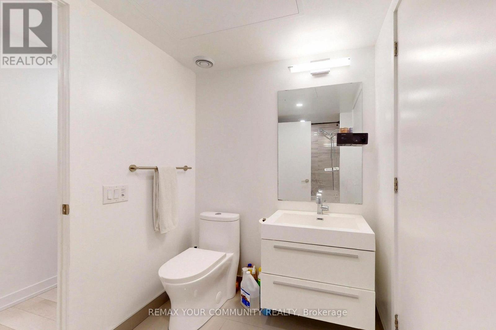 1001 - 39 Roehampton Avenue, Toronto, Ontario  M4P 0G1 - Photo 23 - C13719002