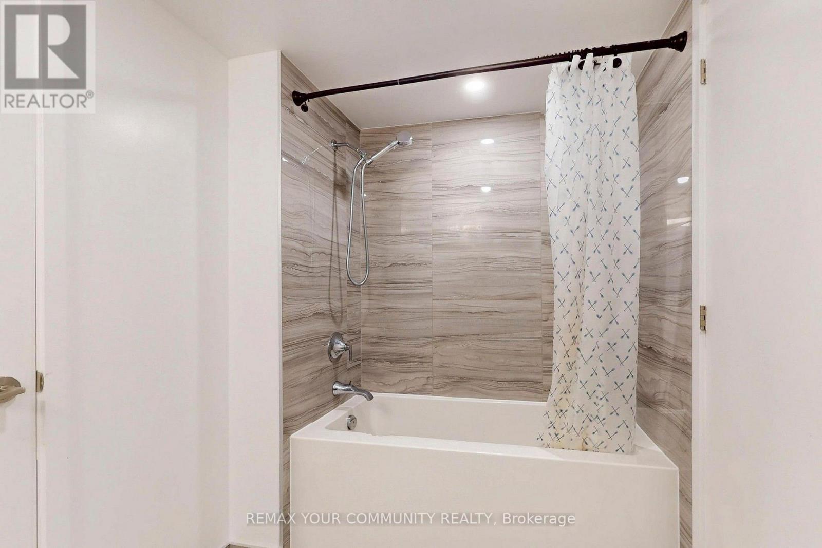 1001 - 39 Roehampton Avenue, Toronto, Ontario  M4P 0G1 - Photo 24 - C13719002