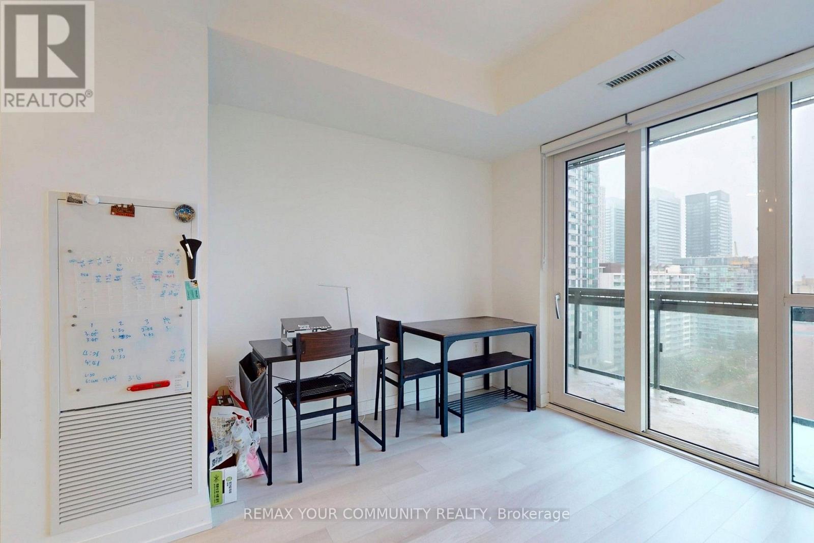 1001 - 39 Roehampton Avenue, Toronto, Ontario  M4P 0G1 - Photo 8 - C13719002