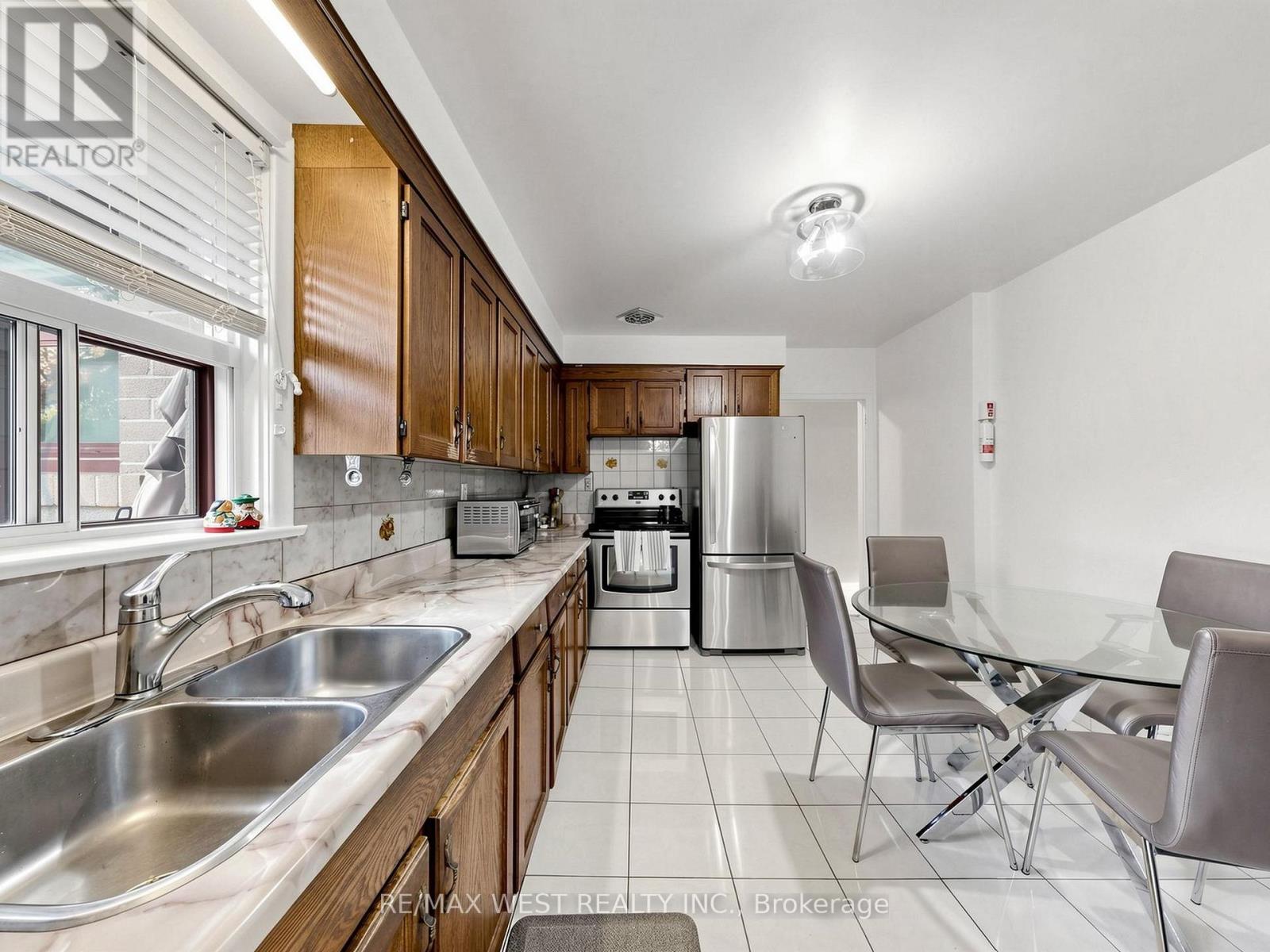 941 Willowdale Avenue, Toronto, Ontario  M2M 3C3 - Photo 13 - C13719102