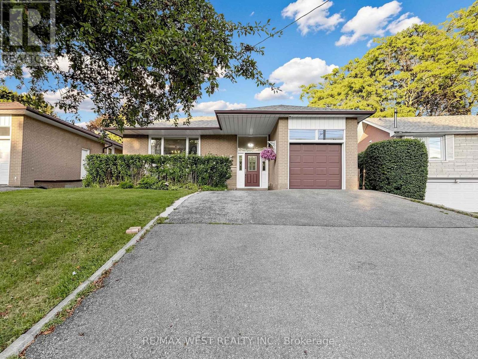 941 Willowdale Avenue, Toronto, Ontario  M2M 3C3 - Photo 2 - C13719102