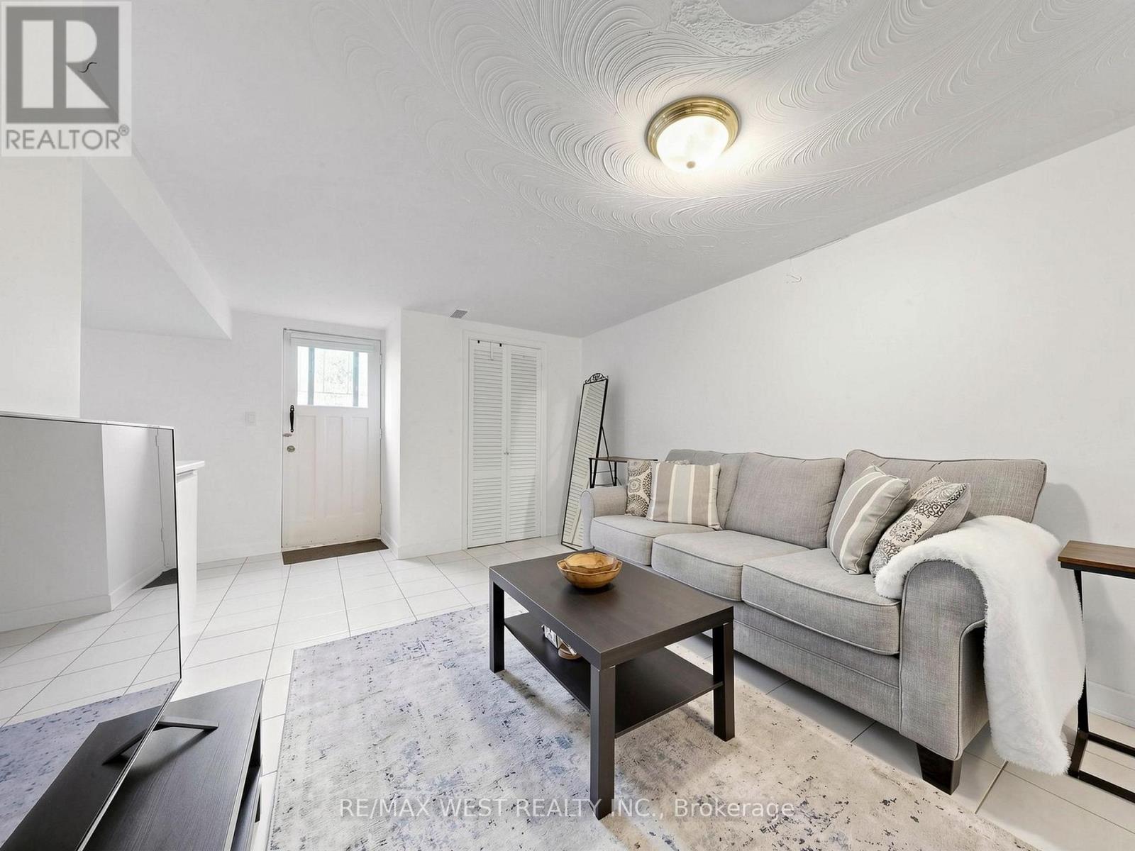 941 Willowdale Avenue, Toronto, Ontario  M2M 3C3 - Photo 28 - C13719102
