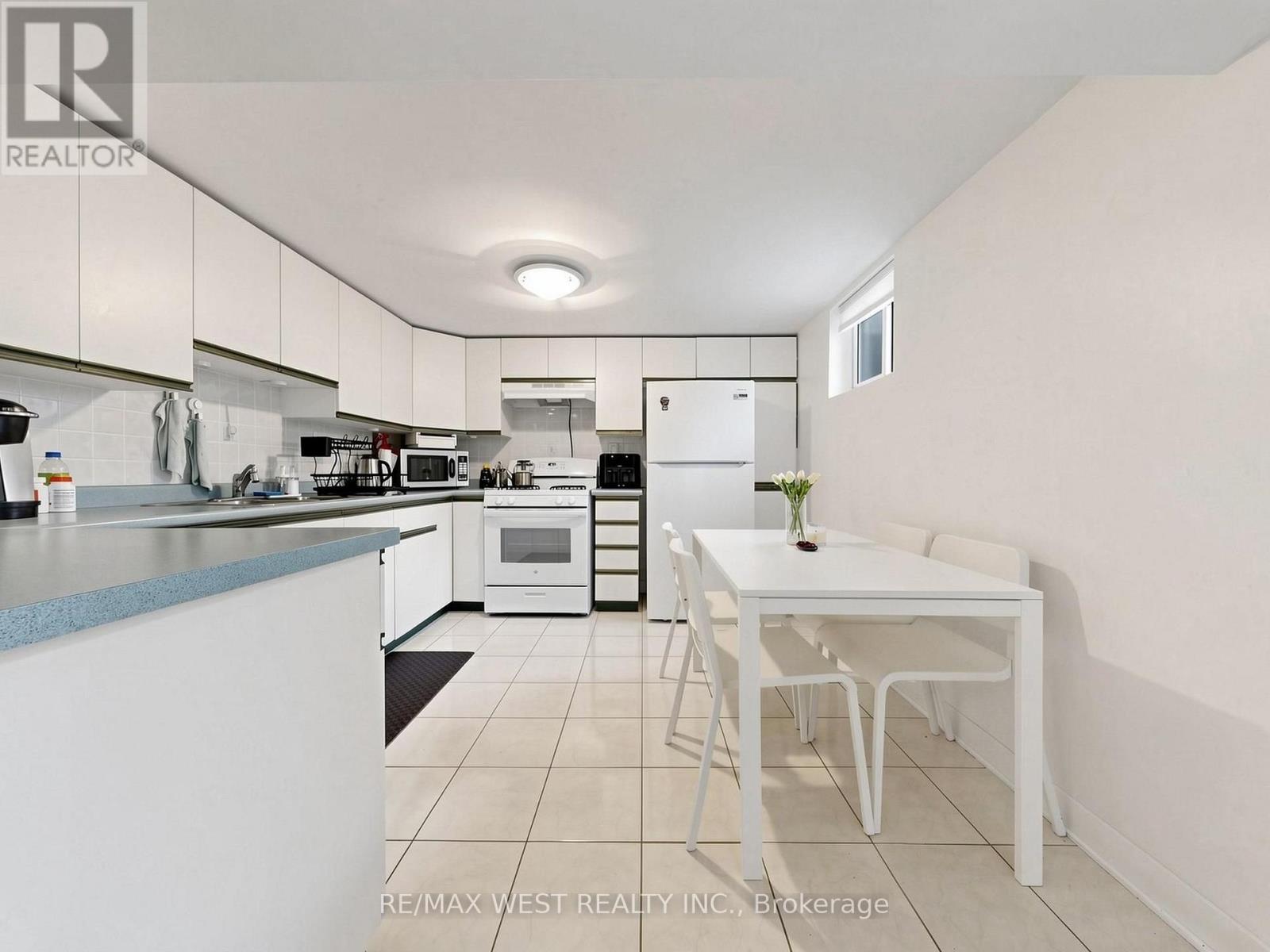 941 Willowdale Avenue, Toronto, Ontario  M2M 3C3 - Photo 32 - C13719102