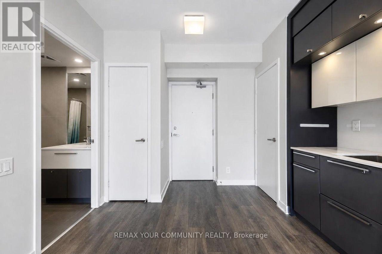 2711 - 15 Grenville Street, Toronto, Ontario  M4Y 0B9 - Photo 1 - C13719136
