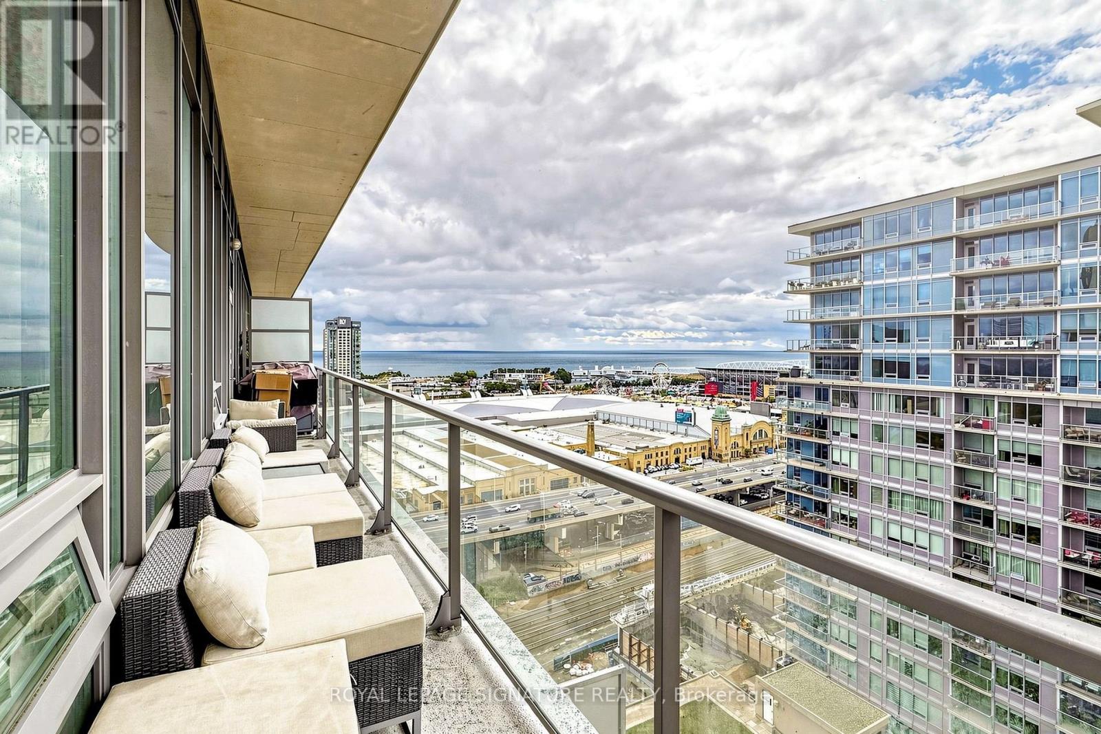 Ph 06 - 55 East Liberty Street, Toronto, Ontario  M6K 3P9 - Photo 23 - C13719156