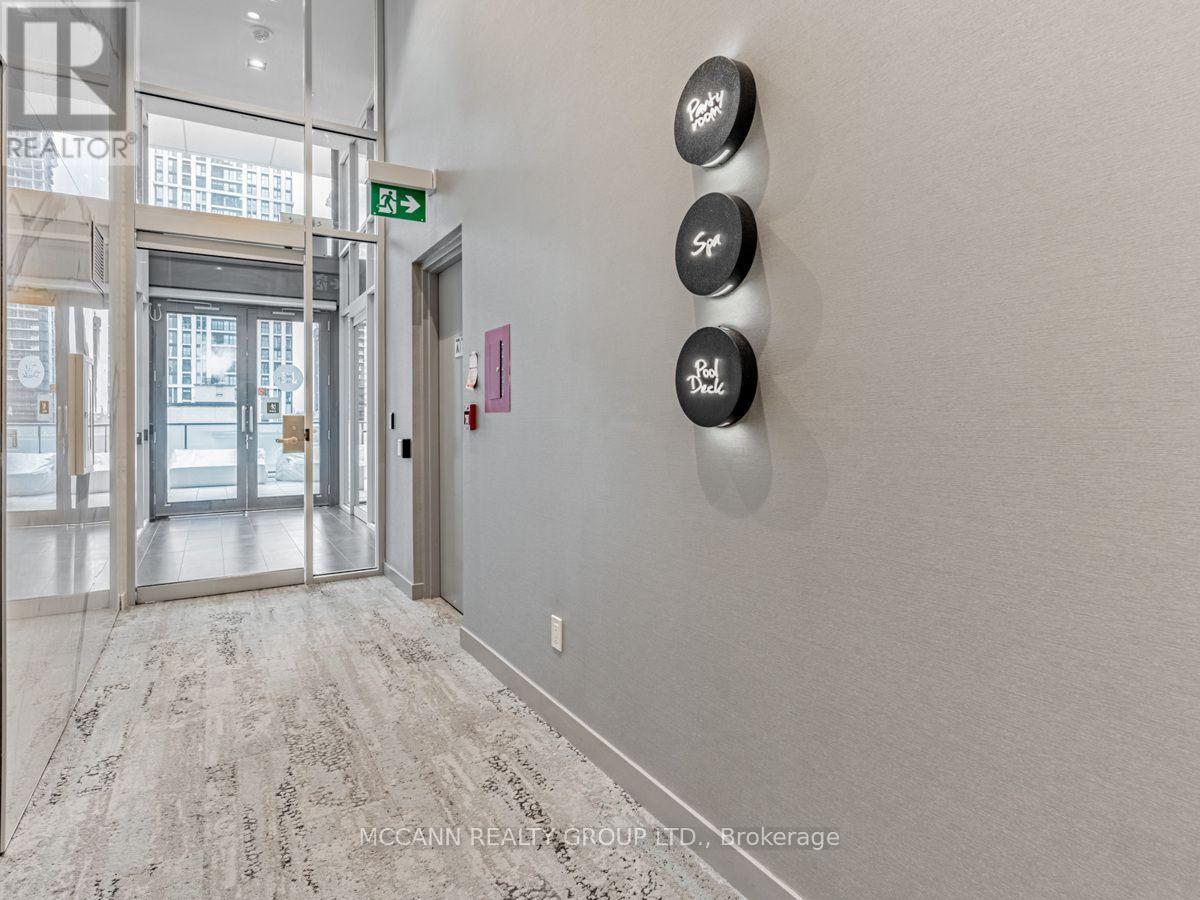 332 - 161 ROEHAMPTON AVENUE