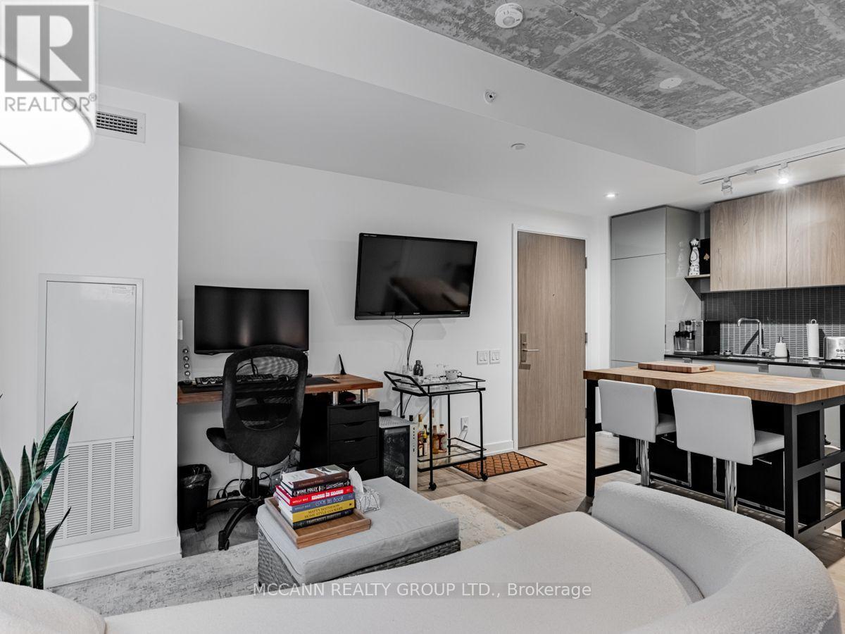 332 - 161 Roehampton Avenue, Toronto, Ontario  M4P 1P9 - Photo 13 - C13719168