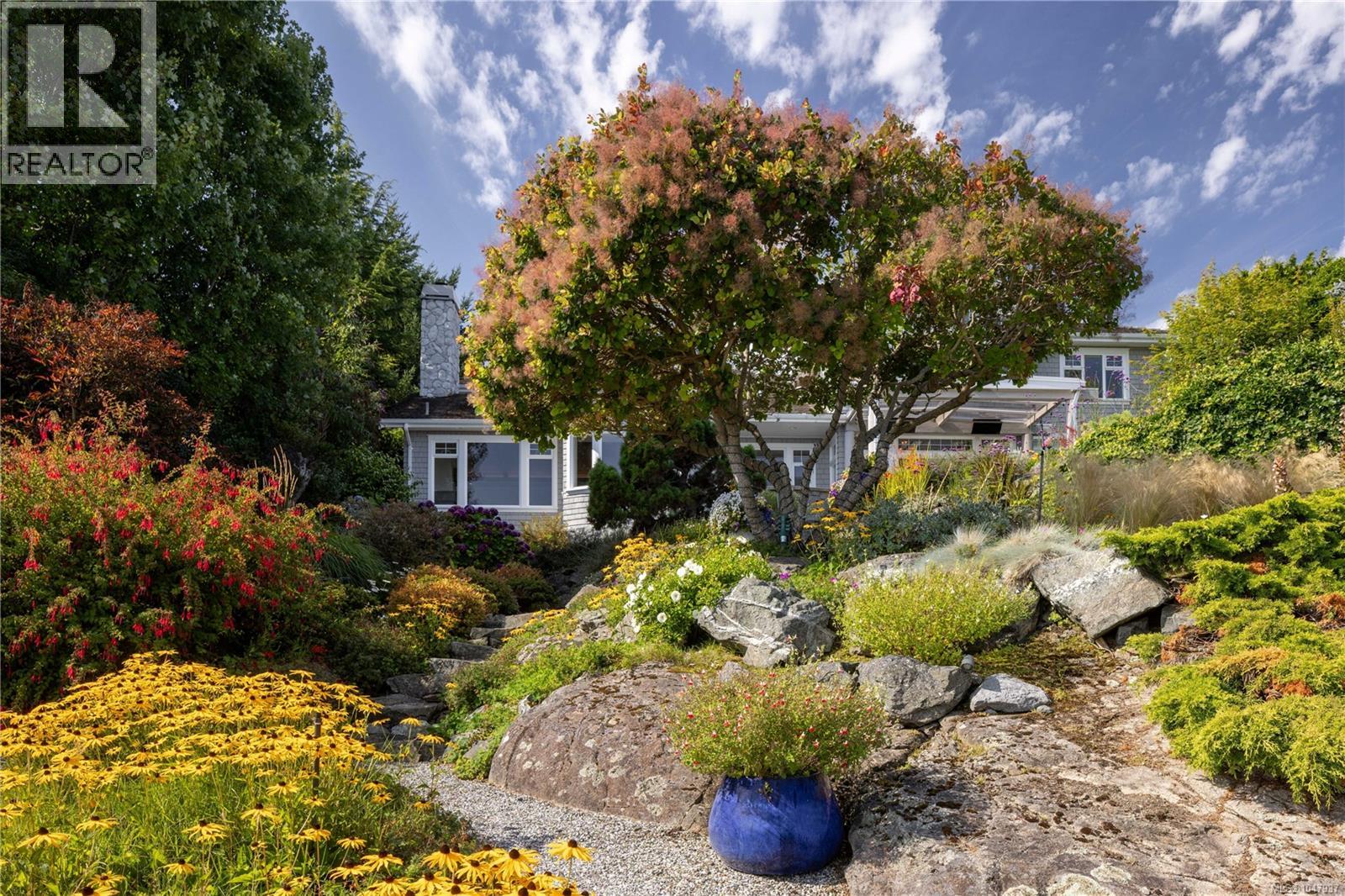 2924 Mt. Baker View Rd, Saanich, British Columbia  V8N 1Z5 - Photo 48 - 1047937