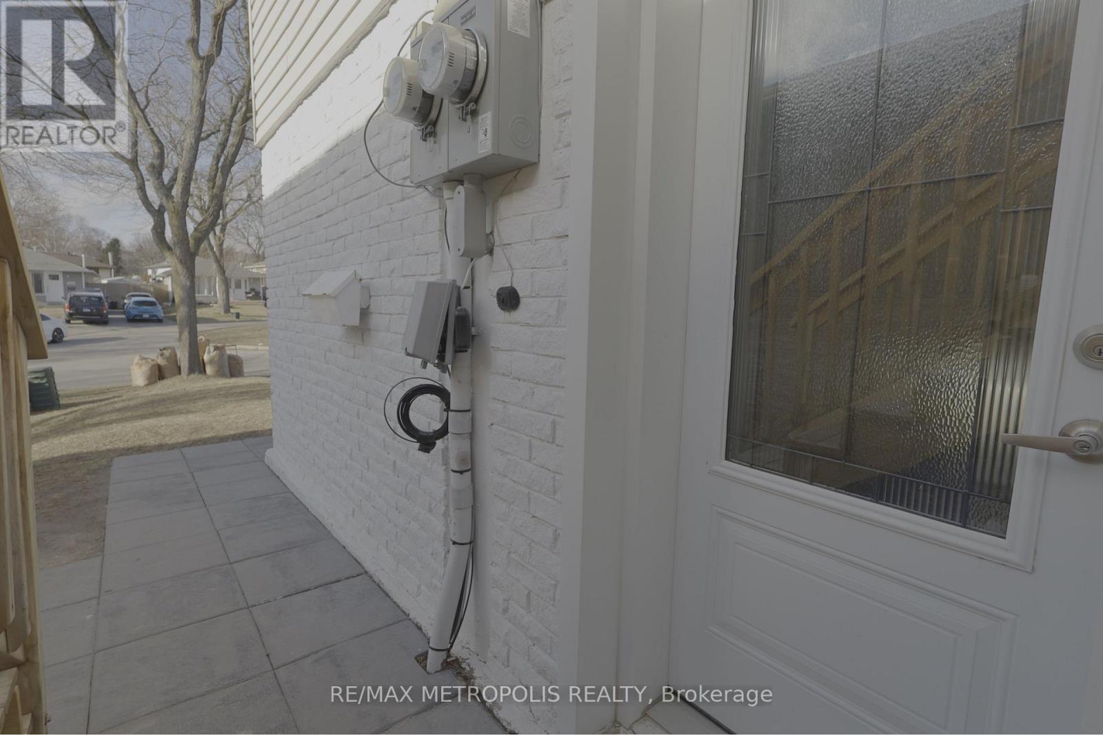 Lower - 1217 Norman Court, Oshawa, Ontario  L1H 7X2 - Photo 12 - E13719042