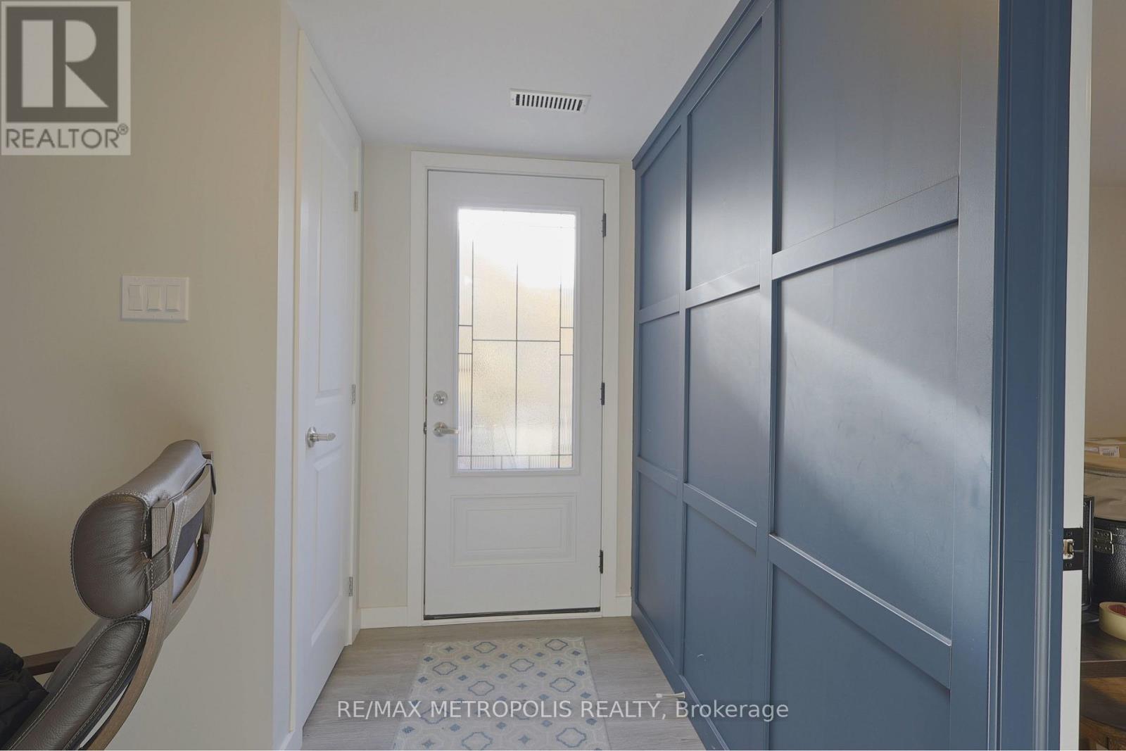 Lower - 1217 Norman Court, Oshawa, Ontario  L1H 7X2 - Photo 2 - E13719042