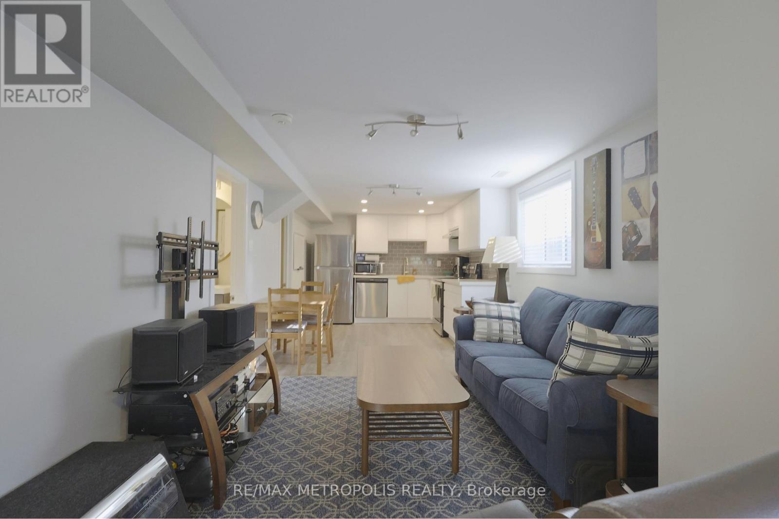 Lower - 1217 Norman Court, Oshawa, Ontario  L1H 7X2 - Photo 3 - E13719042