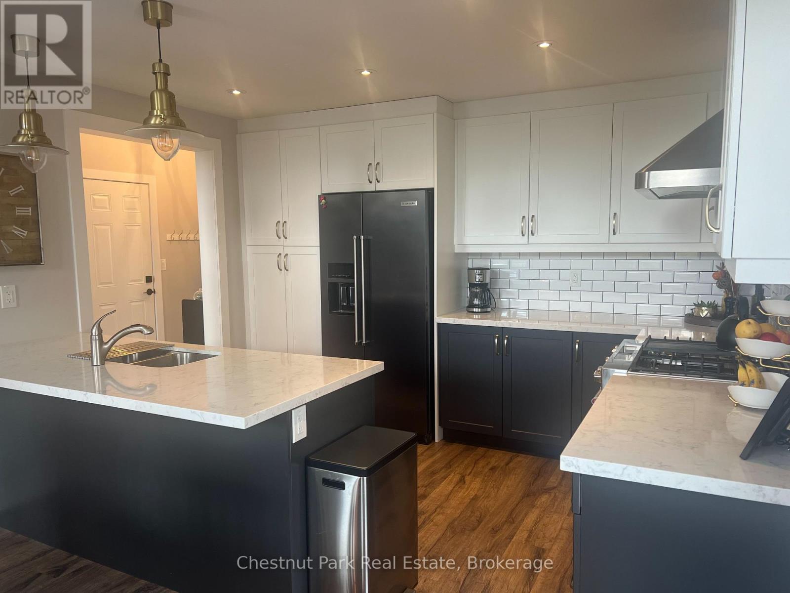 22 Kennedy Avenue, Collingwood, Ontario  L9Y 0Z5 - Photo 13 - S13719124