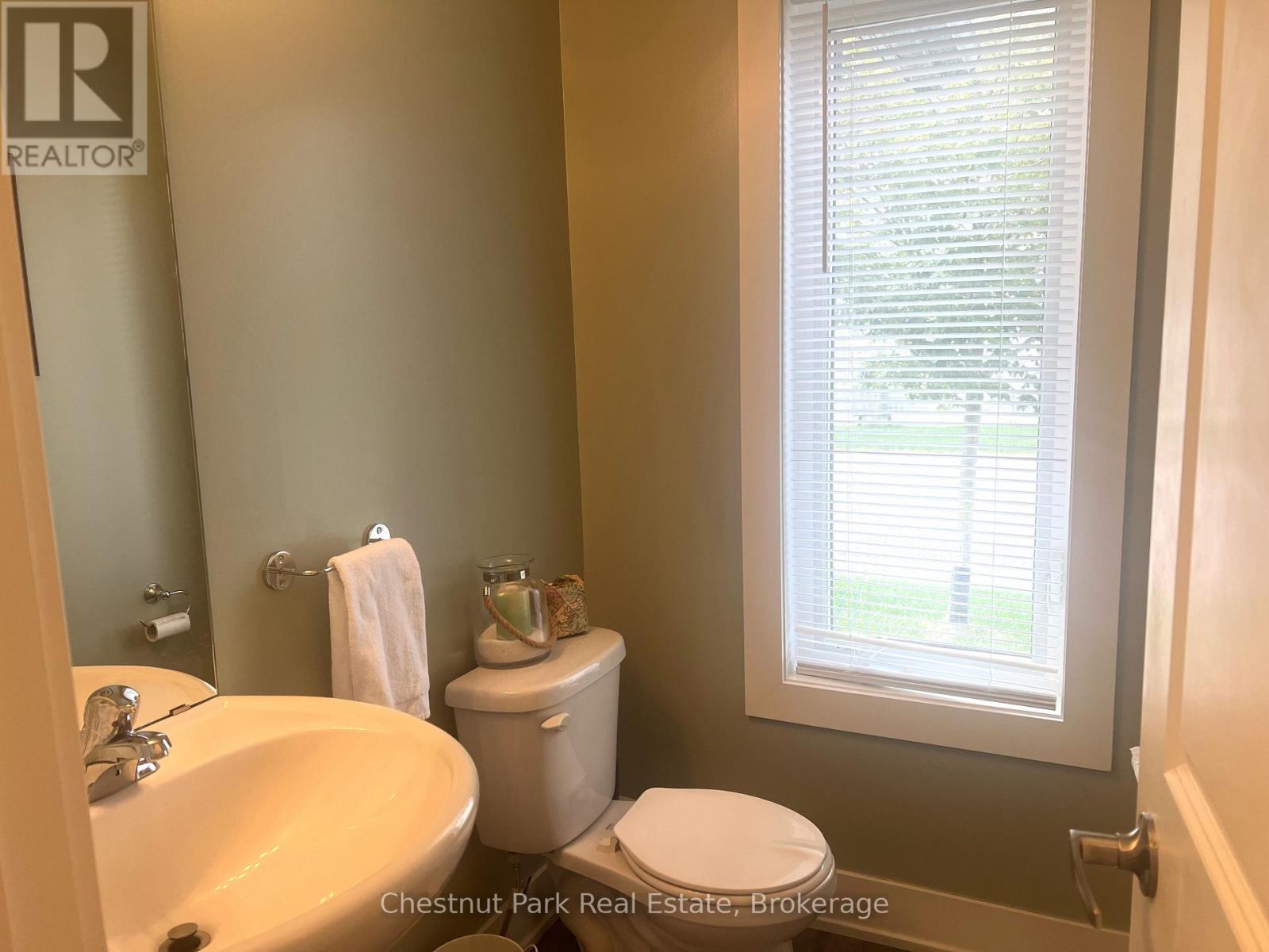 22 Kennedy Avenue, Collingwood, Ontario  L9Y 0Z5 - Photo 7 - S13719124