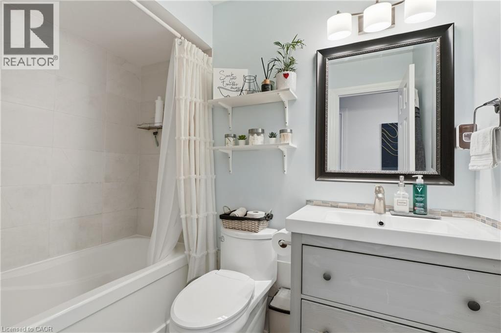 11 Wakefield Lane, Waterdown, Ontario  L8B 0M2 - Photo 22 - 40858844