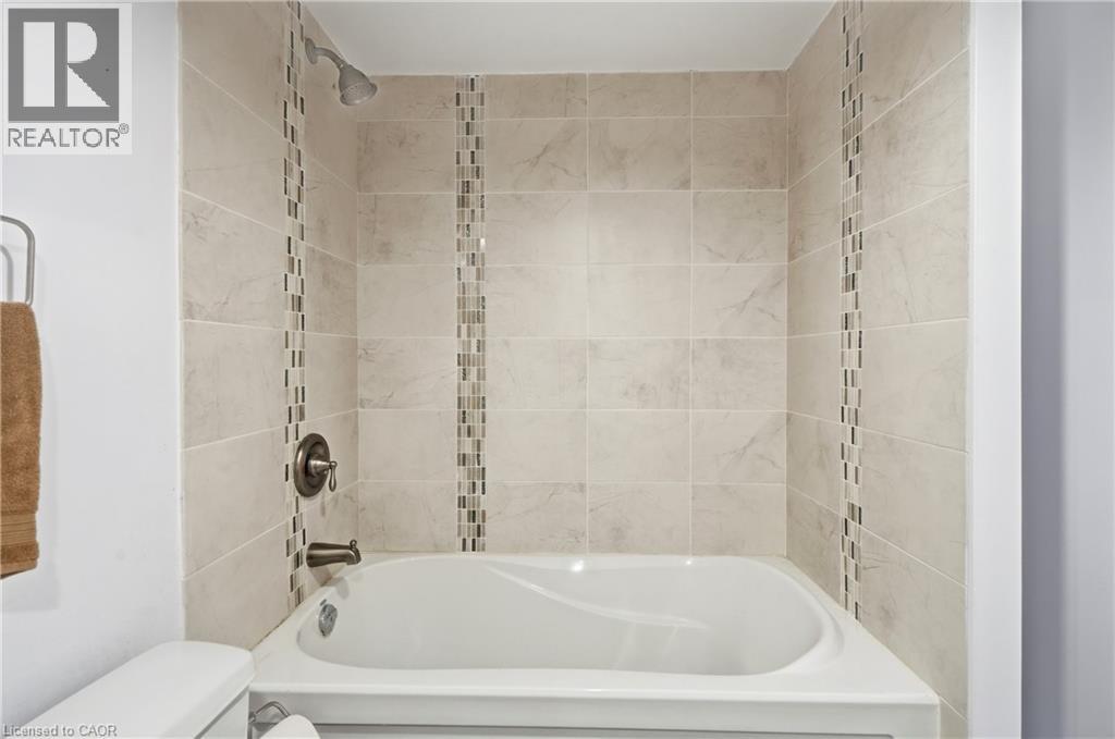 11 Wakefield Lane, Waterdown, Ontario  L8B 0M2 - Photo 27 - 40858844
